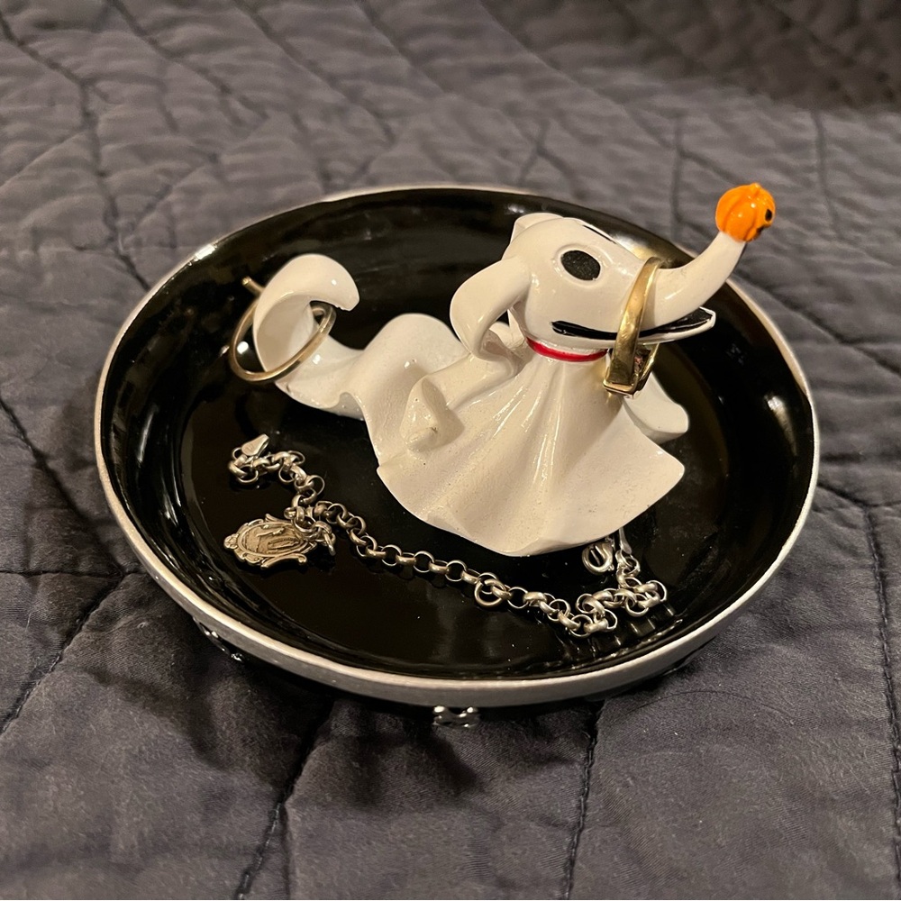 Disney Black Nightmare Before Christmas zero jewelry catch